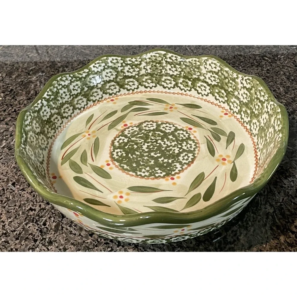 Temptations Old World Green 1 QT Ceramic Floral Baking Pie Dish‎ Scalloped Edge